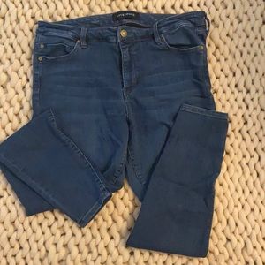 Live Pool: Kaylee Skinny Jeans